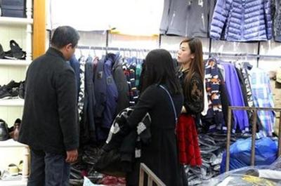 網(wǎng)店和實(shí)體店的衣服到底有何區(qū)別？服裝廠老板說出了實(shí)情