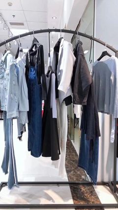 揭秘品牌折扣女裝批發(fā) 助力實(shí)體店高利潤的穩(wěn)定貨源